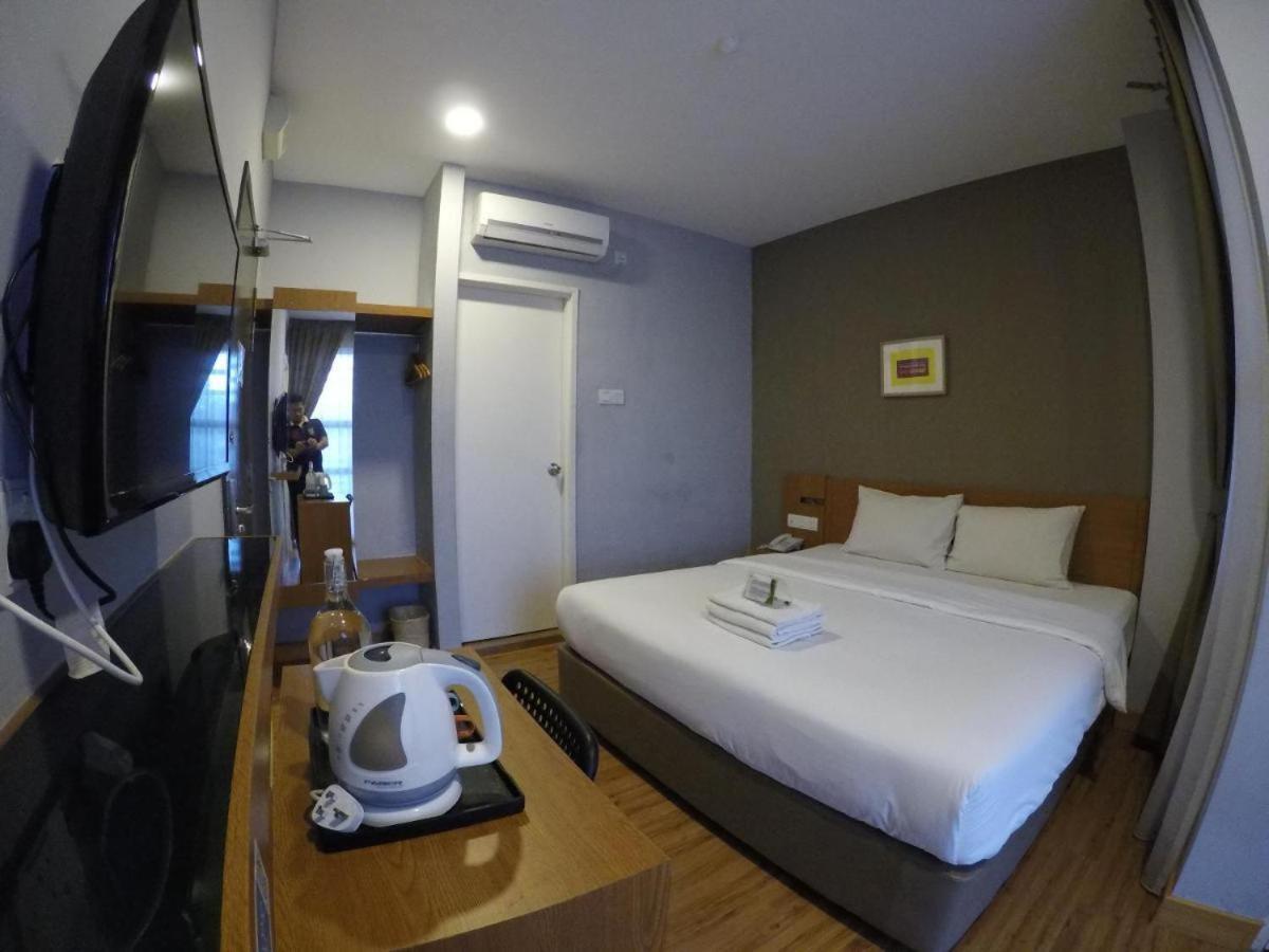Golden Leaf Boutique Hotel Nusa Idaman Formerly Known As Ariana Hotel Johor Bahru Exterior photo
