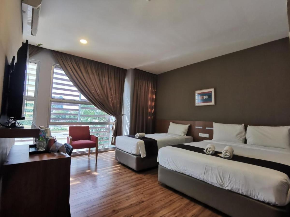 Golden Leaf Boutique Hotel Nusa Idaman Formerly Known As Ariana Hotel Johor Bahru Exterior photo