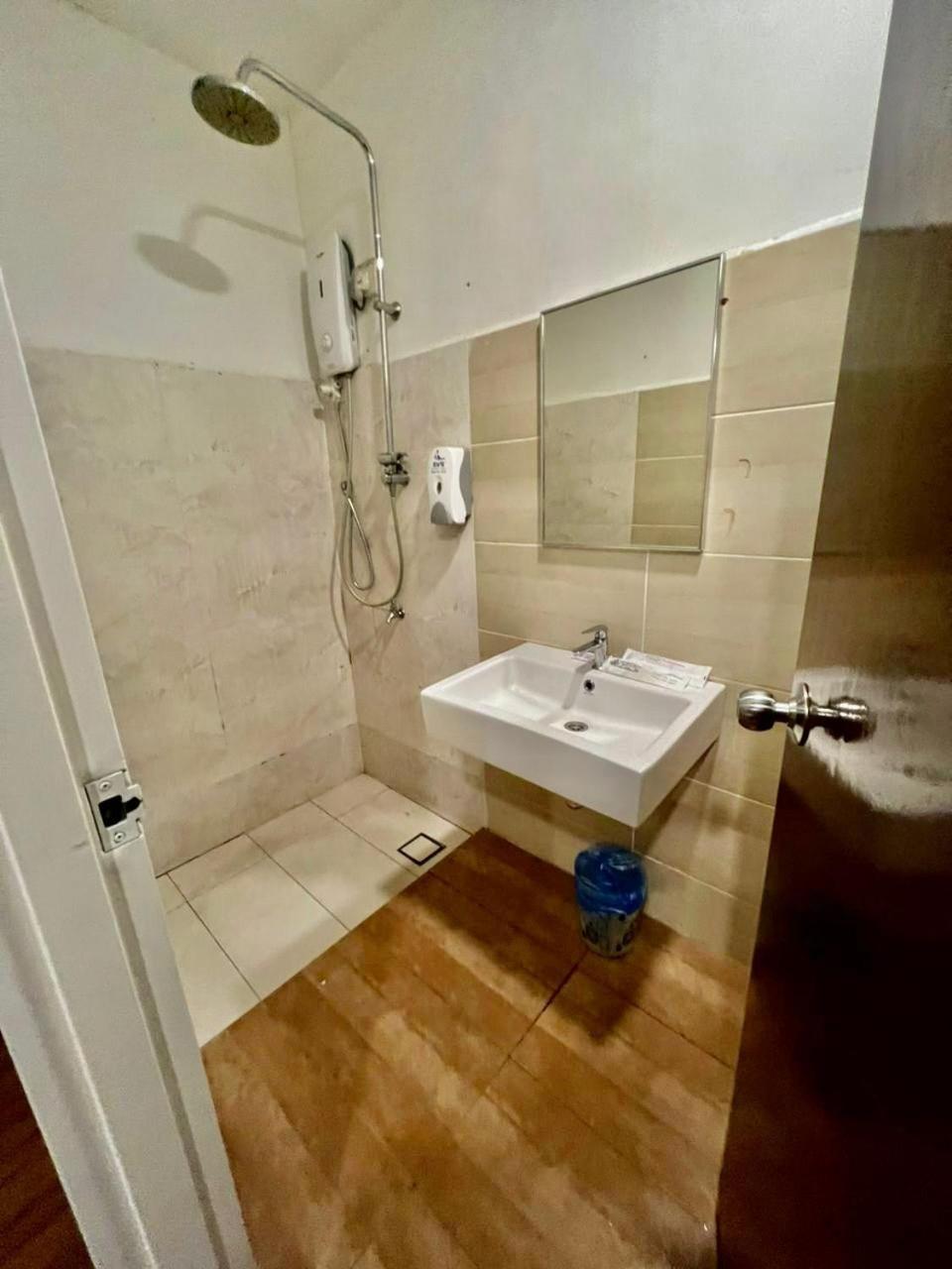 Golden Leaf Boutique Hotel Nusa Idaman Formerly Known As Ariana Hotel Johor Bahru Exterior photo