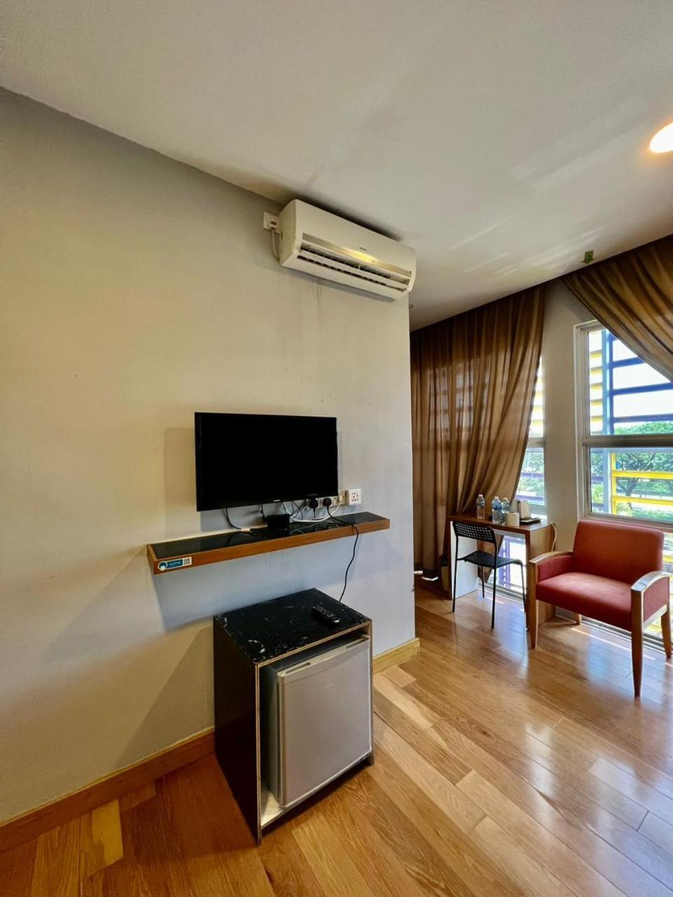 Golden Leaf Boutique Hotel Nusa Idaman Formerly Known As Ariana Hotel Johor Bahru Exterior photo
